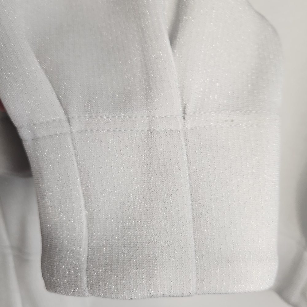 Badgley Mischka White Top with Subtle Metallic Trim - Picture 4 of 9